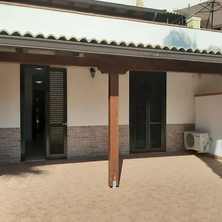 Quaint In With Terrace *